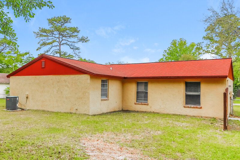 1,700/Mo, 2834 Tanglewood Blvd Orange Park, FL 32065 Rear View