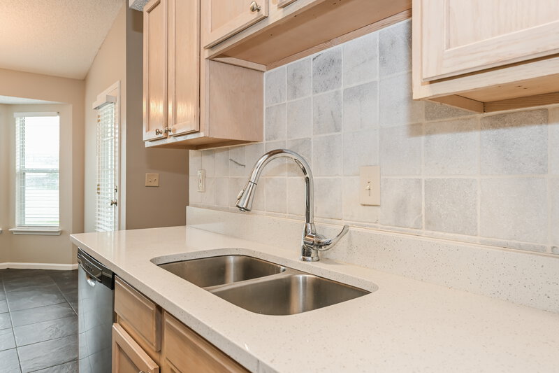 1,925/Mo, 550 Whitfield Rd Jacksonville, FL 32221 Kitchen View 2