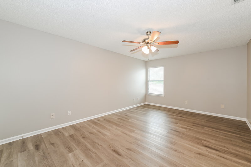 1,925/Mo, 550 Whitfield Rd Jacksonville, FL 32221 Main Bedroom View
