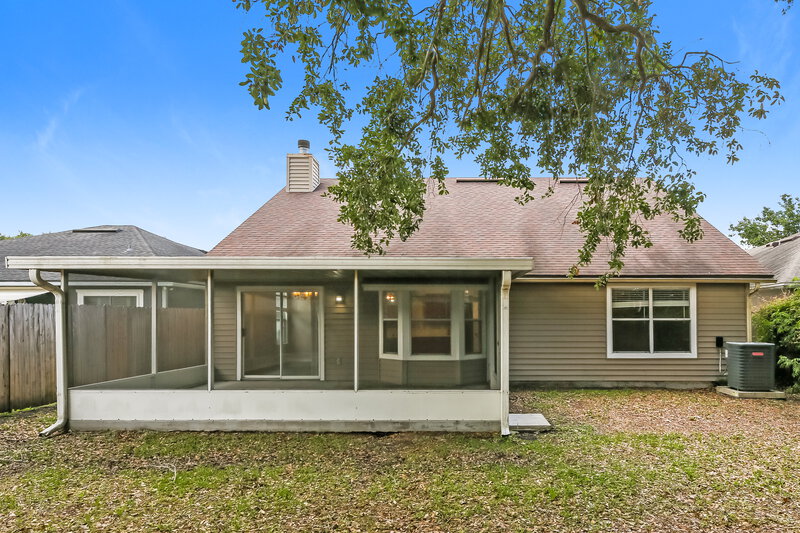 2,150/Mo, 1455 Beecher Ln Orange Park, FL 32073 Rear View