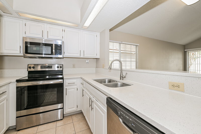 1,660/Mo, 7737 Manassas Ct Jacksonville, FL 32277 Kitchen View
