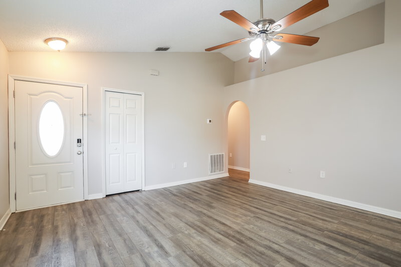2,240/Mo, 3640 Alec Drive Middleburg, FL 32068 Living Room View