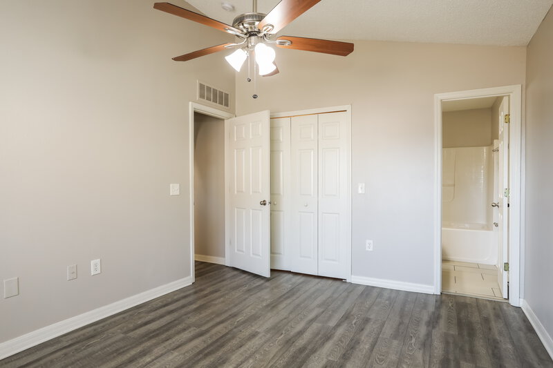 2,240/Mo, 3640 Alec Drive Middleburg, FL 32068 Main Bedroom View 2