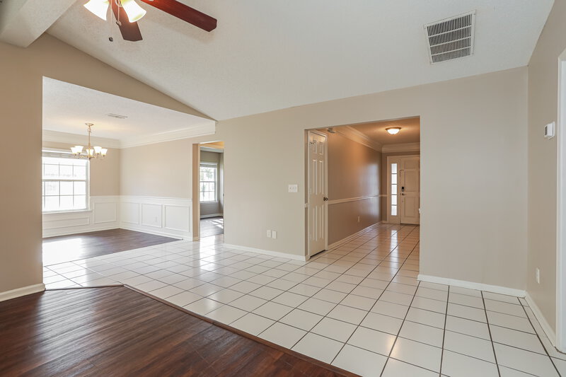 1,635/Mo, 8051 Mactavish Way W Jacksonville, FL 32244 Living Room View 3
