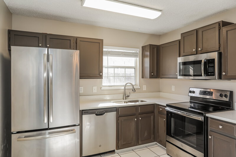 1,635/Mo, 8051 Mactavish Way W Jacksonville, FL 32244 Kitchen View