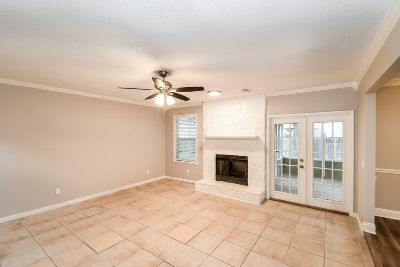 2,025/Mo, 1817 Farm Way Middleburg, FL 32068 Living Room View 2