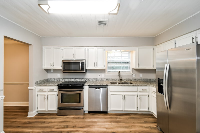 2,025/Mo, 1817 Farm Way Middleburg, FL 32068 Kitchen View