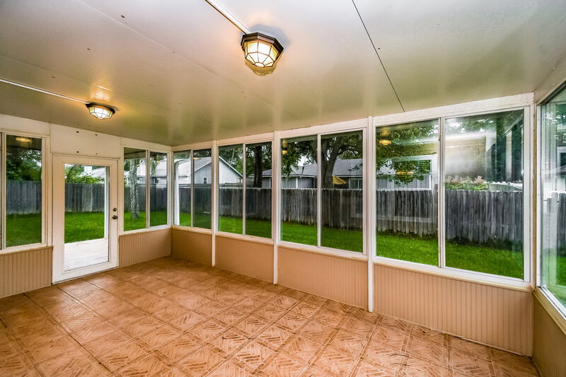 2,025/Mo, 1817 Farm Way Middleburg, FL 32068 Sun Room View