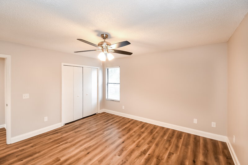 2,025/Mo, 1817 Farm Way Middleburg, FL 32068 Main Bedroom View 2