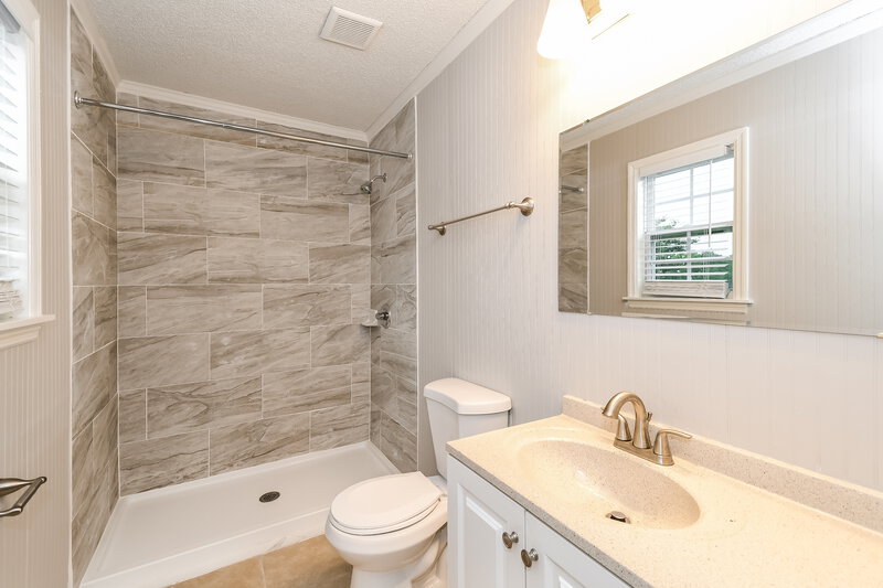2,025/Mo, 1817 Farm Way Middleburg, FL 32068 Main Bathroom View