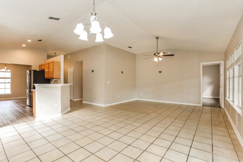 1,715/Mo, 8944 Fallsmill Dr Jacksonville, FL 32244 Dining Room View 3