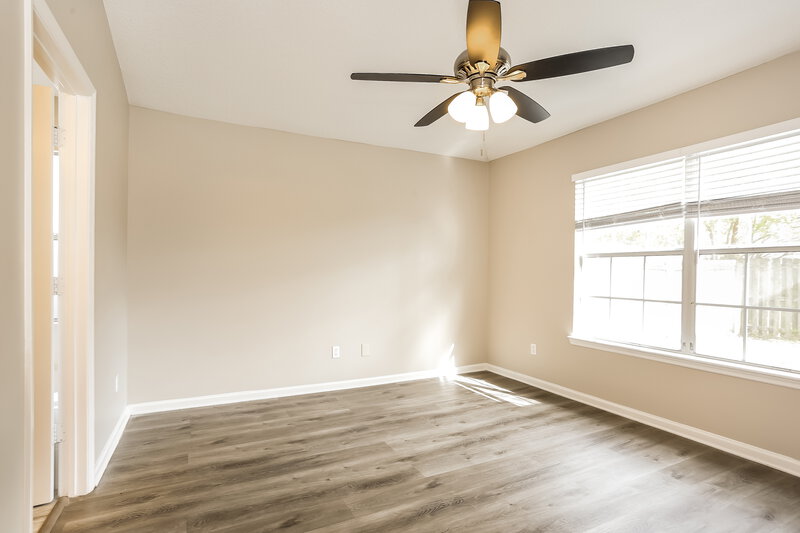 1,715/Mo, 8944 Fallsmill Dr Jacksonville, FL 32244 Main Bedroom View 2