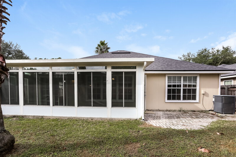 1,715/Mo, 8944 Fallsmill Dr Jacksonville, FL 32244 Rear View