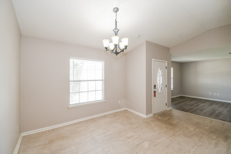 2,100/Mo, 1111 Calla Glen Ln Green Cove Springs, FL 32043 Dining Room View