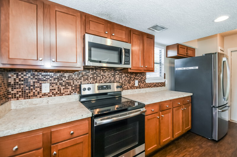 1,650/Mo, 9727 Villiers Dr S Jacksonville, FL 32221 Kitchen View 3
