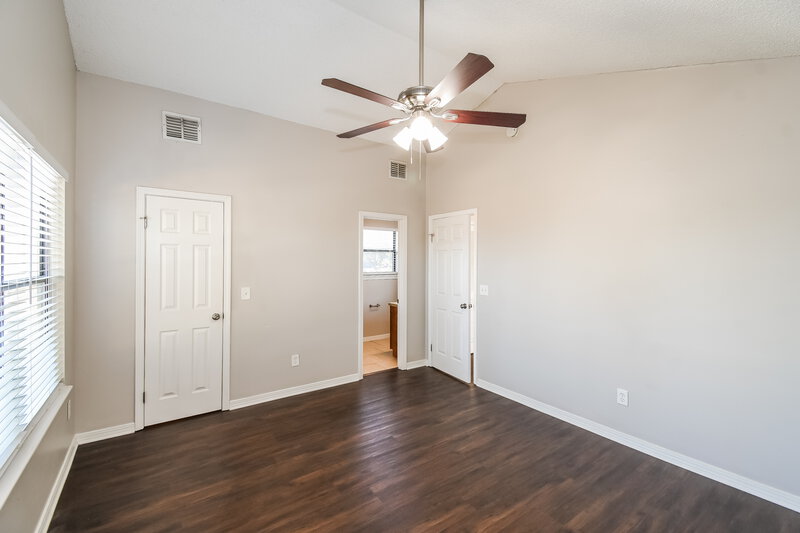 1,650/Mo, 9727 Villiers Dr S Jacksonville, FL 32221 Main Bedroom View 2
