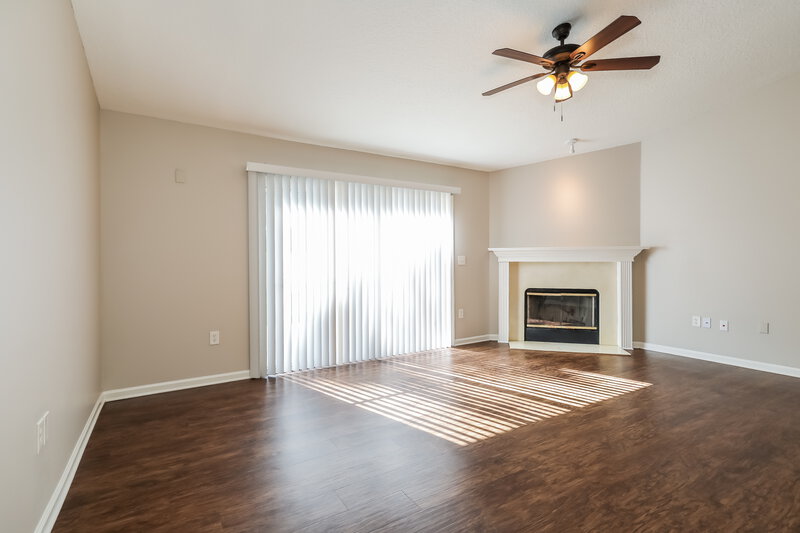 1,790/Mo, 1207 Ravens Trace Ln Middleburg, FL 32068 Living Room View 2