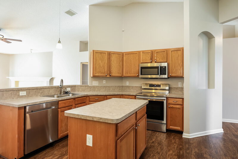 1,790/Mo, 1207 Ravens Trace Ln Middleburg, FL 32068 Kitchen View 2