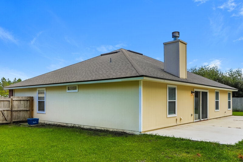 1,790/Mo, 1207 Ravens Trace Ln Middleburg, FL 32068 Rear View