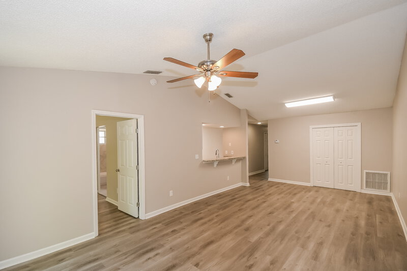 2,005/Mo, 282 Aquarius Cir W Jacksonville, FL 32216 Living Room View