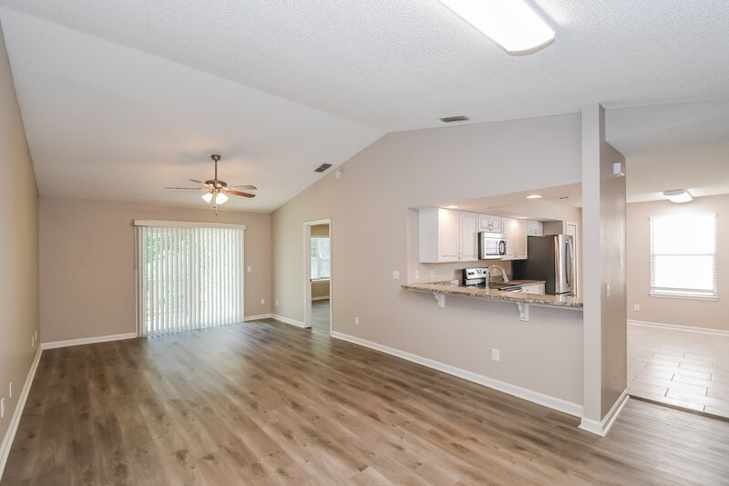 2,005/Mo, 282 Aquarius Cir W Jacksonville, FL 32216 Living Room View 2