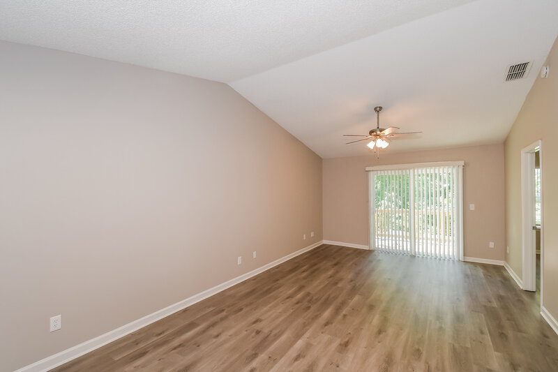 2,005/Mo, 282 Aquarius Cir W Jacksonville, FL 32216 Living Room View 3