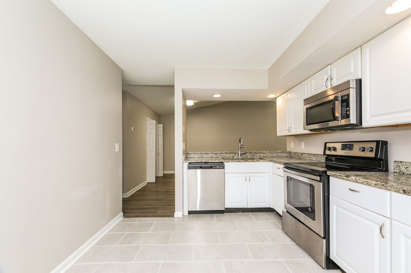1,895/Mo, 282 Aquarius Cir W Jacksonville, FL 32216 Kitchen View