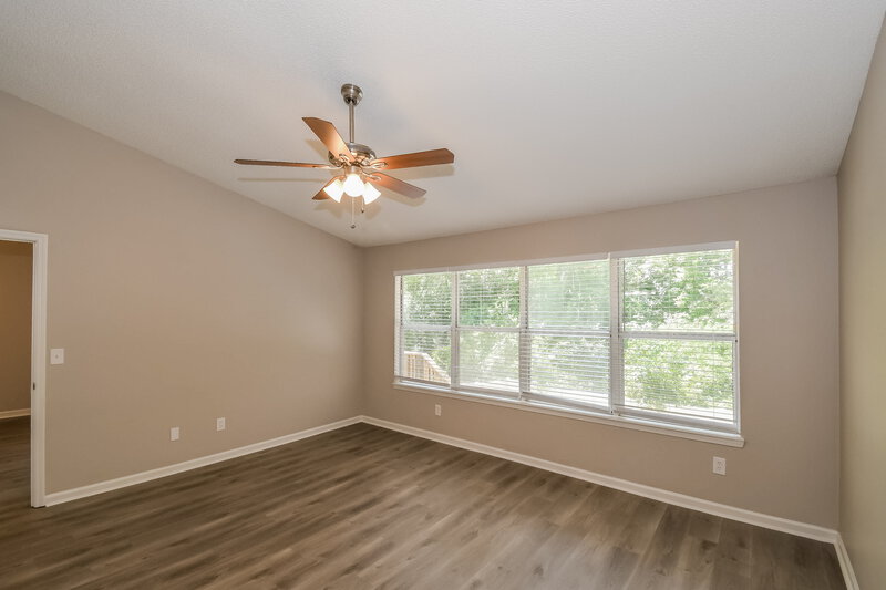 2,005/Mo, 282 Aquarius Cir W Jacksonville, FL 32216 Master Bedroom View 3