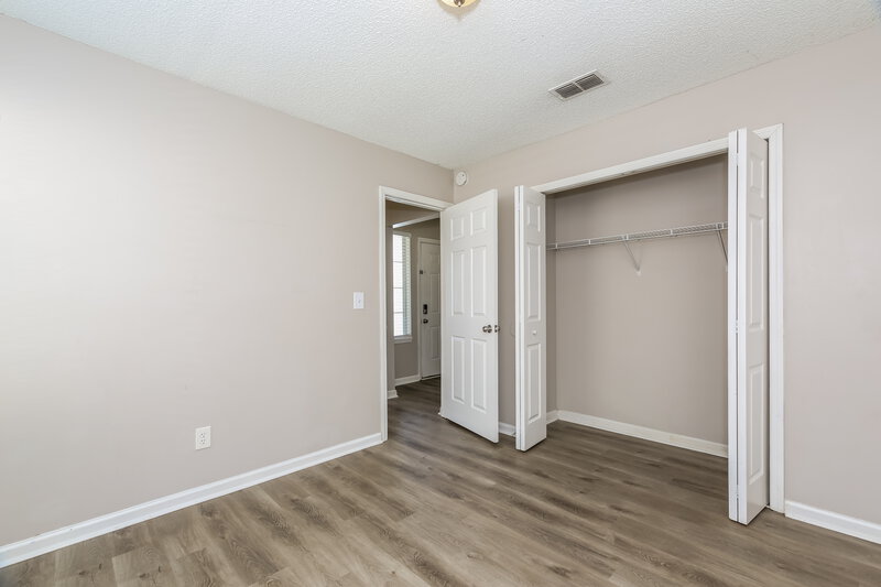1,895/Mo, 282 Aquarius Cir W Jacksonville, FL 32216 Bedroom View 3