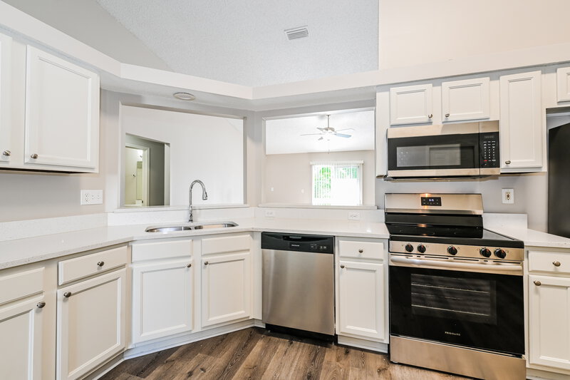2,770/Mo, 3733 Star Leaf Rd Jacksonville, FL 32210 Kitchen View 2