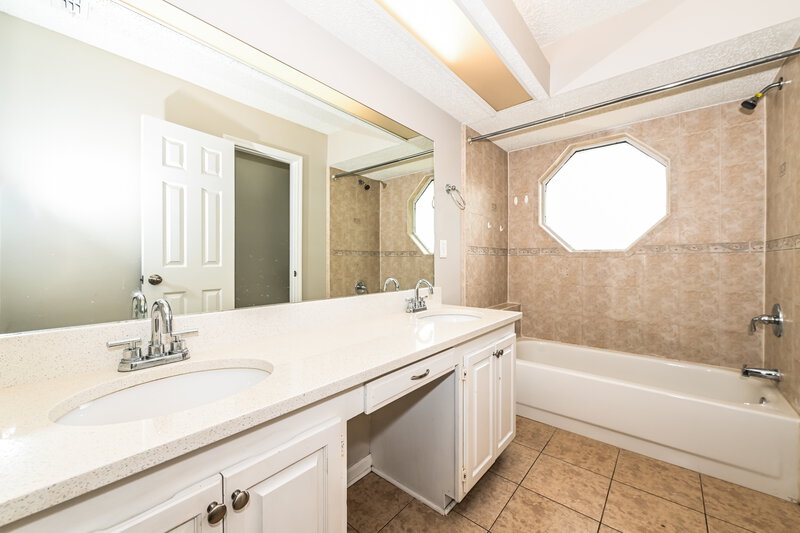 2,030/Mo, 3679 Double Branch Ln Orange Park, FL 32073 Main Bathroom View