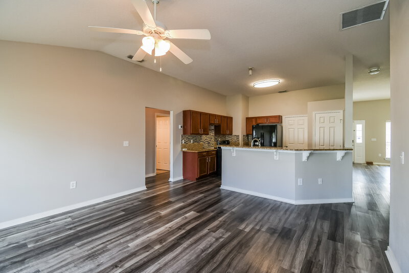 2,640/Mo, 2074 Cherokee Cove Trl Jacksonville, FL 32221 Living Room View 3