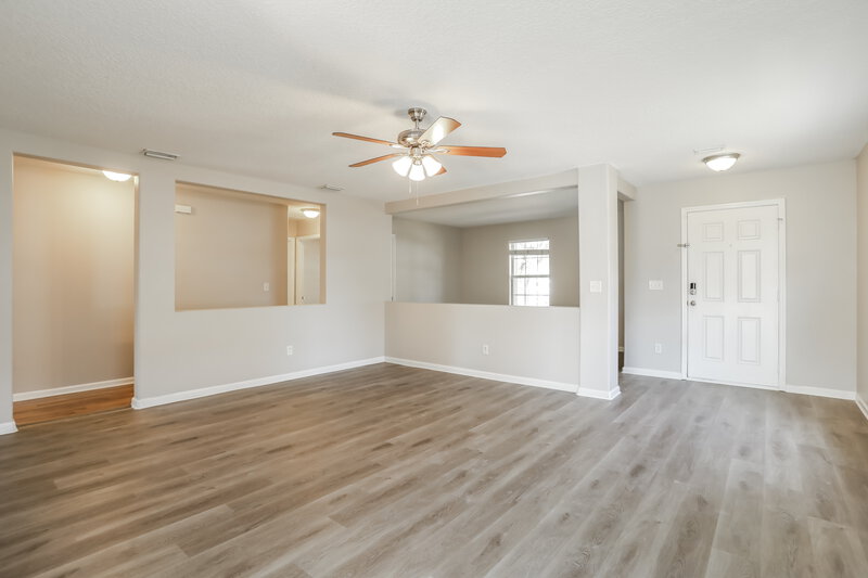 1,895/Mo, 9726 Hazel Lake Dr Jacksonville, FL 32222 Living Room View