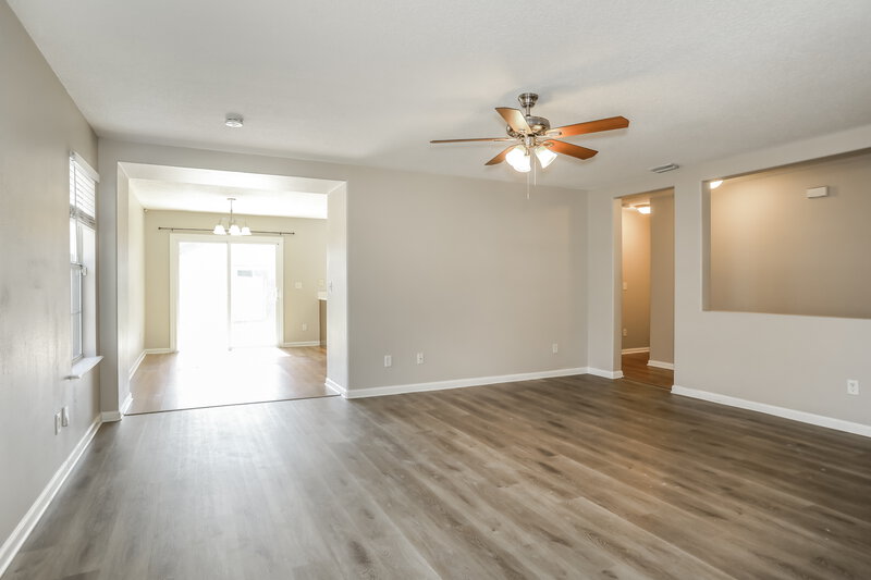 1,895/Mo, 9726 Hazel Lake Dr Jacksonville, FL 32222 Living Room View 2