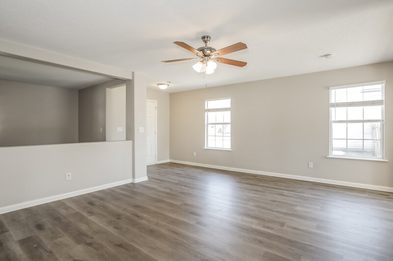 1,895/Mo, 9726 Hazel Lake Dr Jacksonville, FL 32222 Living Room View 3