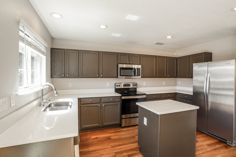 1,895/Mo, 9726 Hazel Lake Dr Jacksonville, FL 32222 Kitchen View