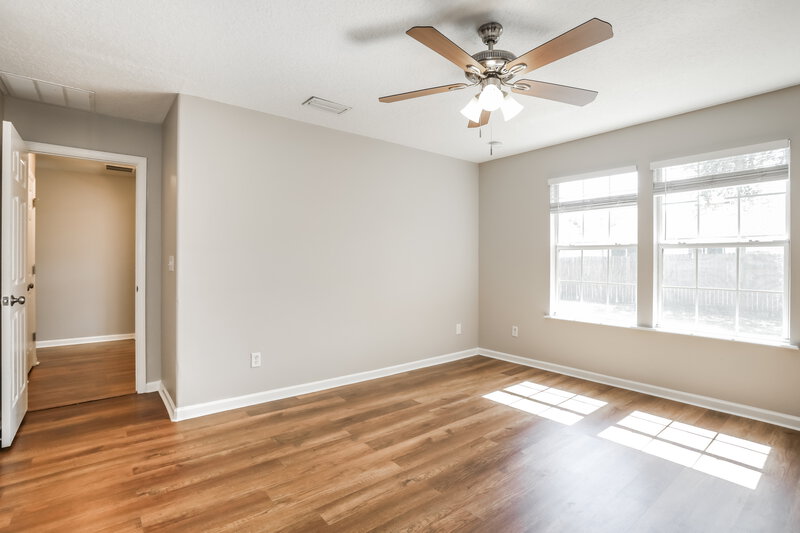 1,895/Mo, 9726 Hazel Lake Dr Jacksonville, FL 32222 Main Bedroom View