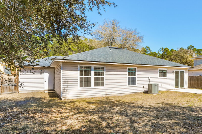 1,895/Mo, 9726 Hazel Lake Dr Jacksonville, FL 32222 Rear View