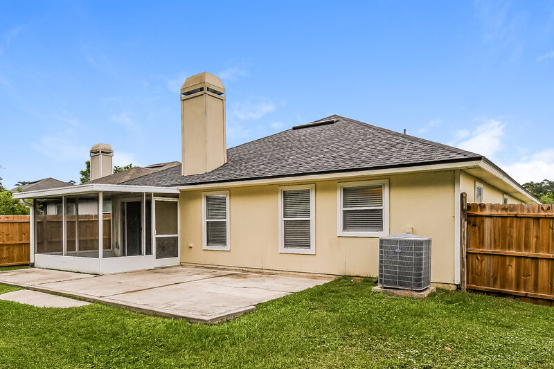 2,205/Mo, 1759 Saw Lake Dr Middleburg, FL 32068 Rear View