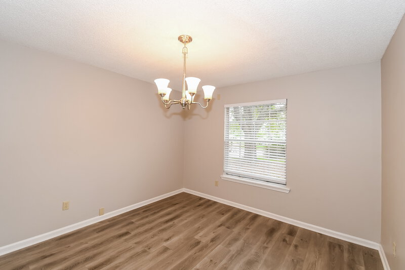 1,550/Mo, 7979 Mactavish Way N Jacksonville, FL 32244 Dining Room View 2