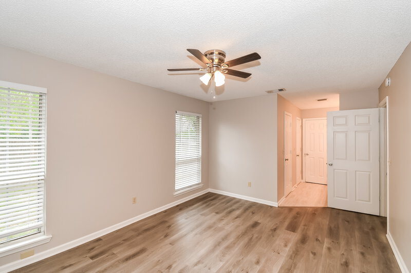 1,550/Mo, 7979 Mactavish Way N Jacksonville, FL 32244 Master Bedroom View 2