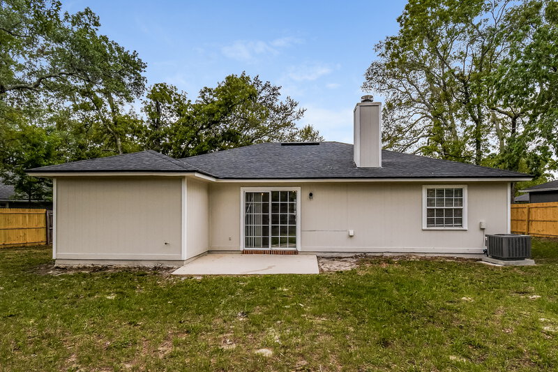 1,550/Mo, 7979 Mactavish Way N Jacksonville, FL 32244 Rear View