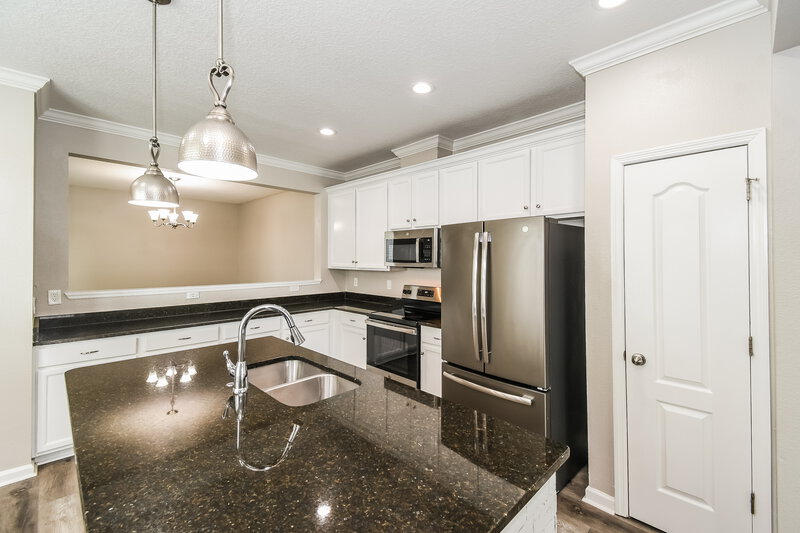1,905/Mo, 849 Quiet Stone Ln Orange Park, FL 32065 Kitchen View