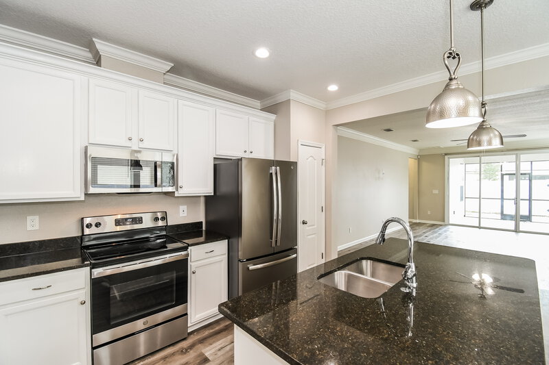 1,905/Mo, 849 Quiet Stone Ln Orange Park, FL 32065 Kitchen View 2