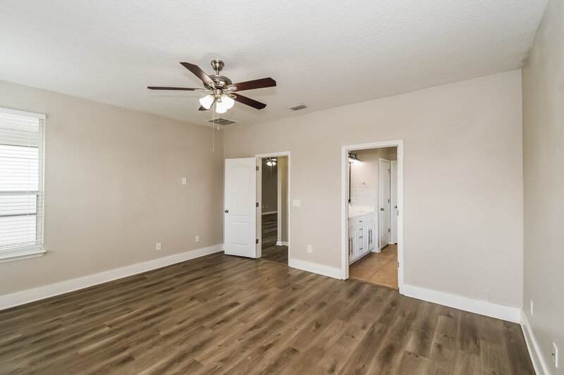1,905/Mo, 849 Quiet Stone Ln Orange Park, FL 32065 Main Bedroom View 2
