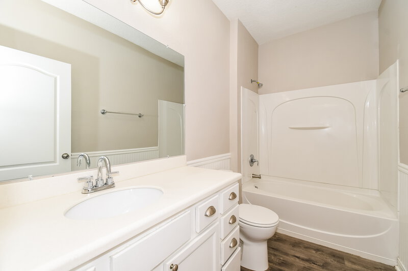1,905/Mo, 849 Quiet Stone Ln Orange Park, FL 32065 Bathroom View