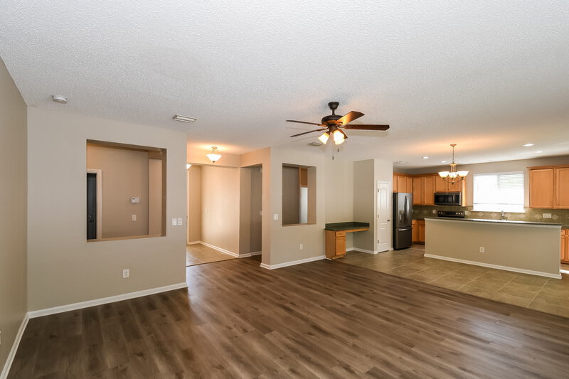 2,140/Mo, 7352 Hawks Point Ct Jacksonville, FL 32222 Living Room View