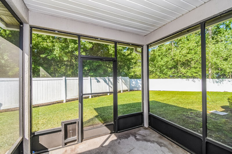 2,140/Mo, 7352 Hawks Point Ct Jacksonville, FL 32222 Sun Room View