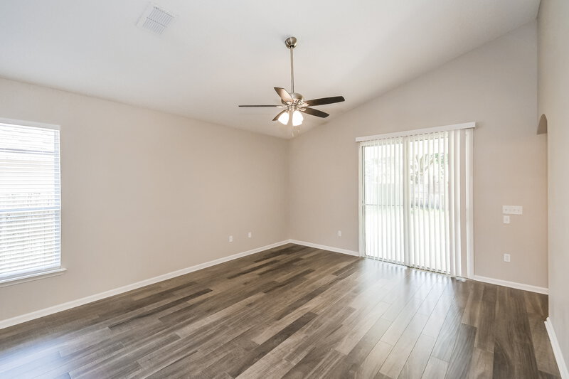 1,840/Mo, 8070 Welbeck Ln Jacksonville, FL 32244 Living Room View