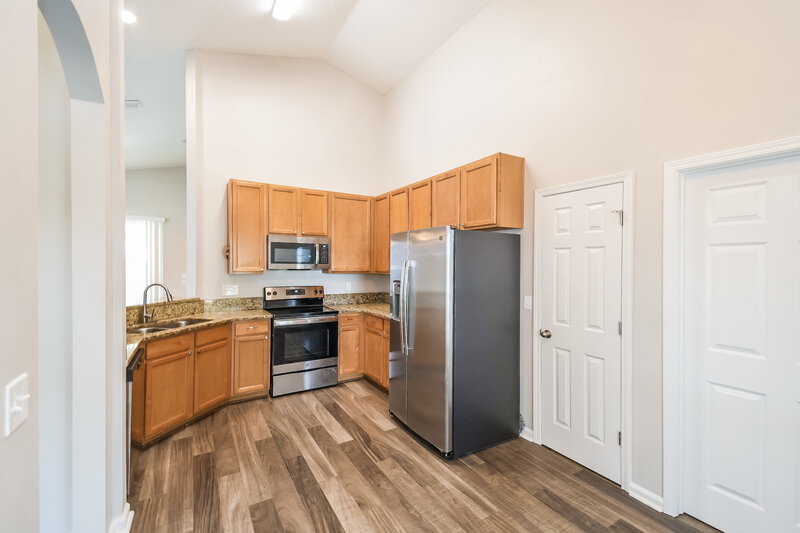 1,840/Mo, 8070 Welbeck Ln Jacksonville, FL 32244 Kitchen View